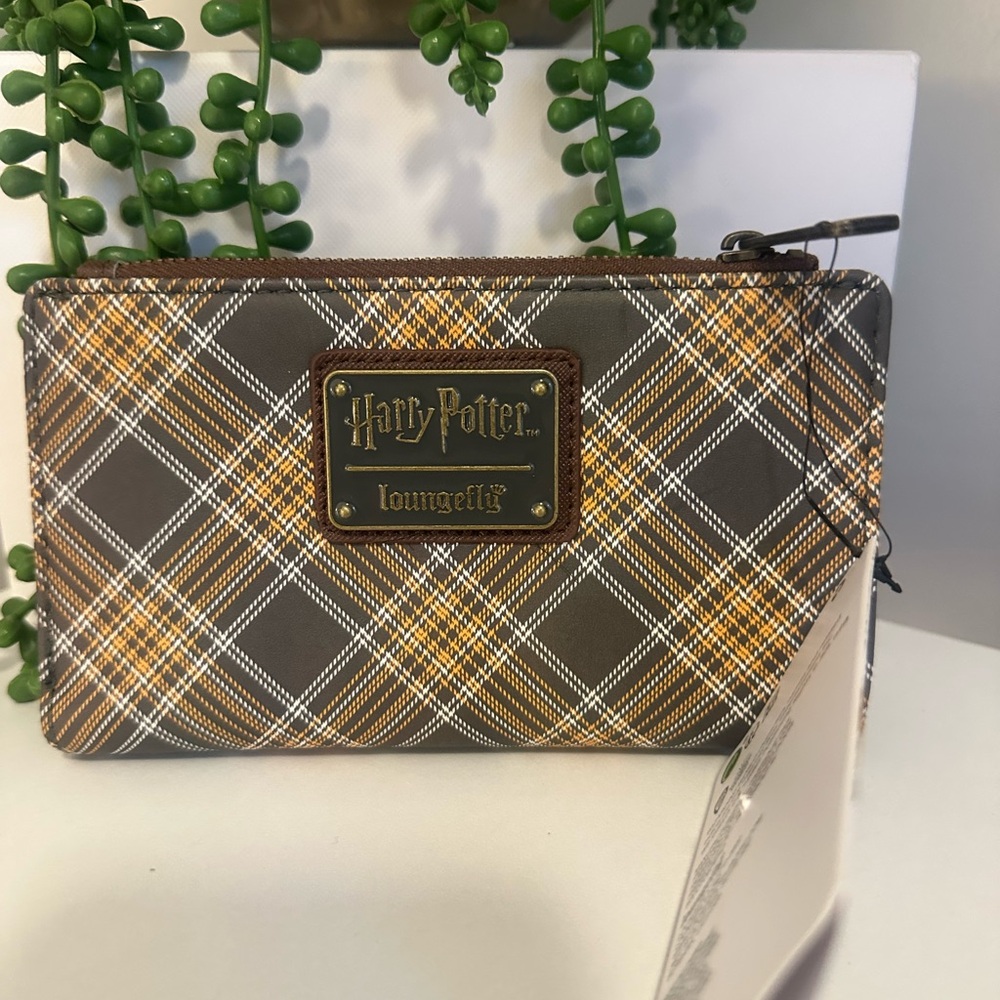 Loungefly Harry Potter Hufflepuff Plaid Pattern Faux Leather Wallet - Picture 3 of 8